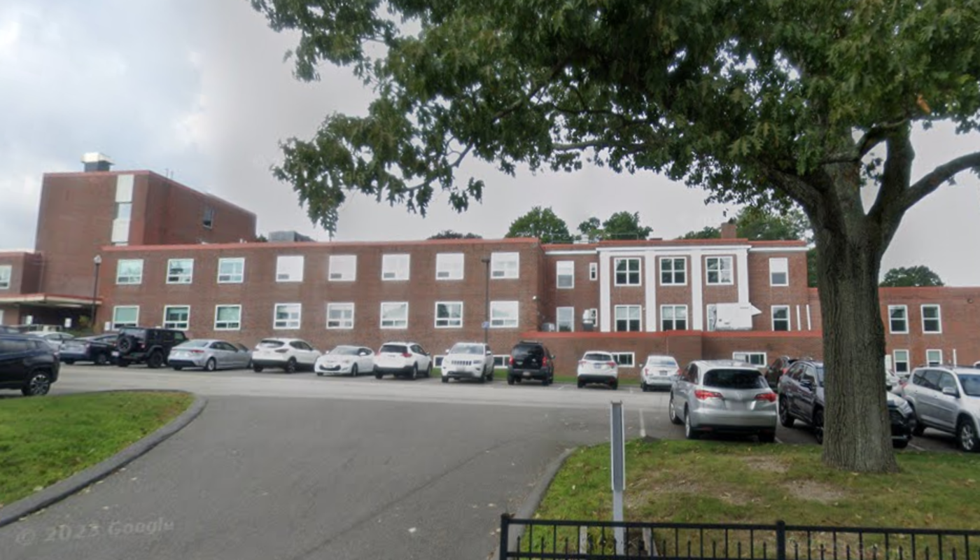 McLean SouthEast at Oak Street