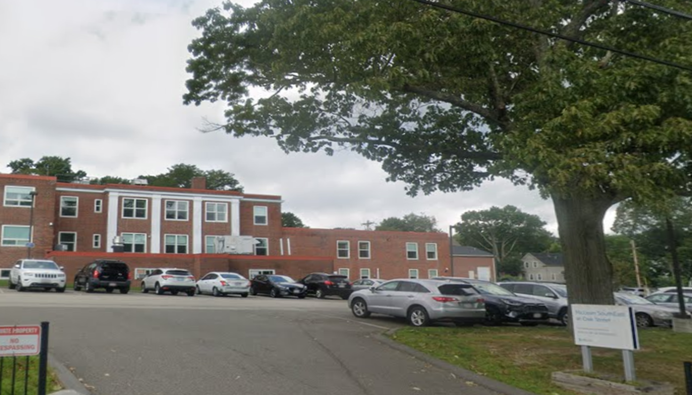 McLean SouthEast at Oak Street