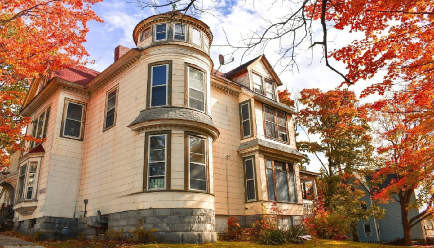 Men of Dignity: King Sober House