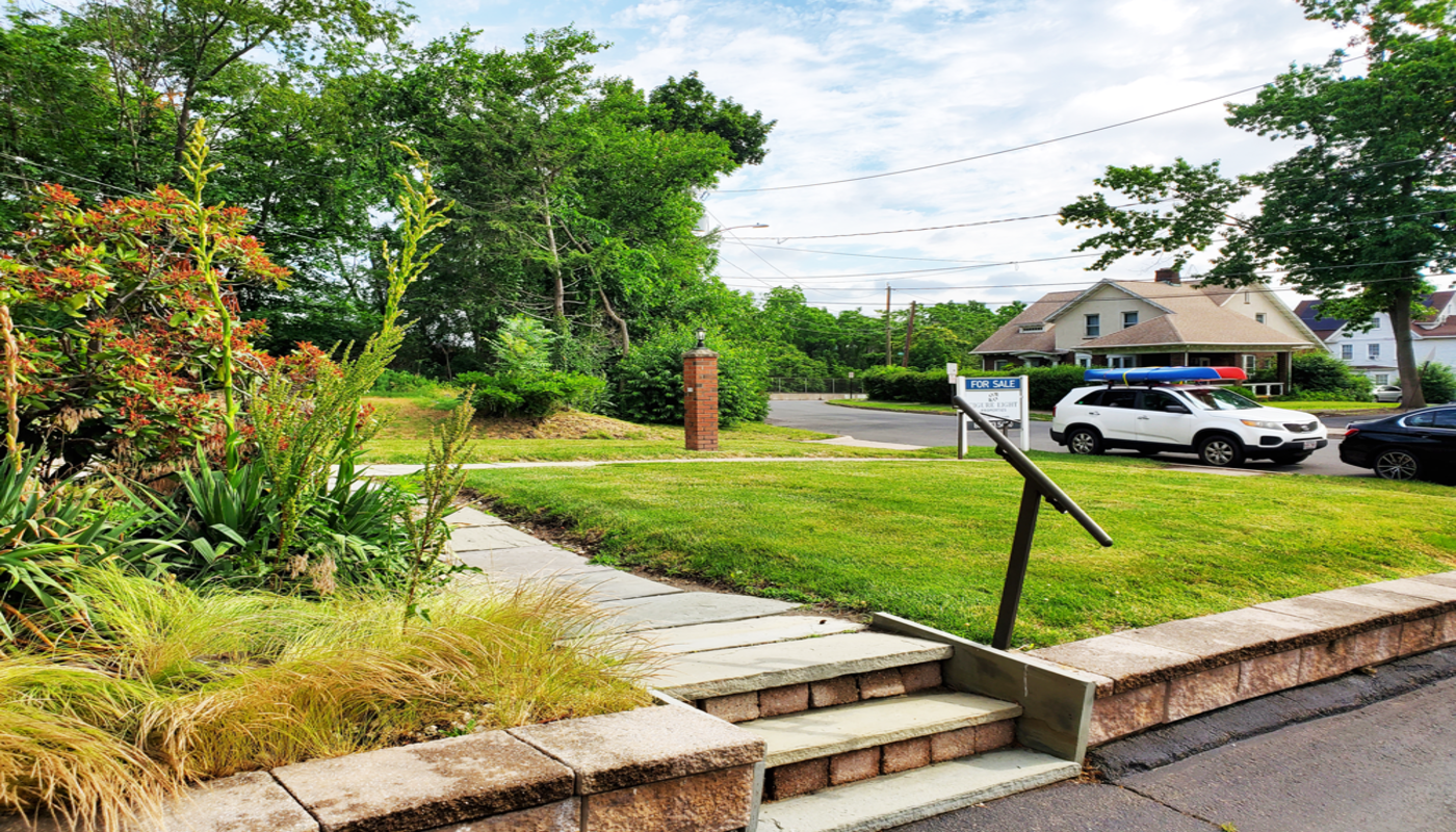 Russell Men's Sober House